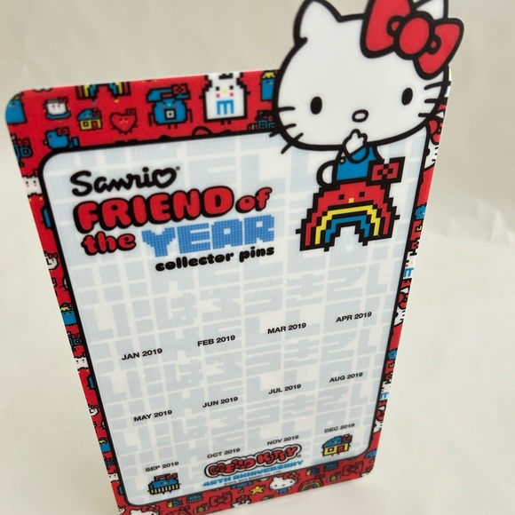 Sanrio Hello Kitty Friend of the Year Pin Set 2019 With Plexiglass Display Board - Picture 4 of 16